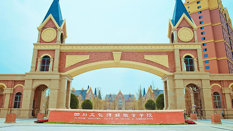 产品宣传片风格解析：写实与抽象的差异化运用